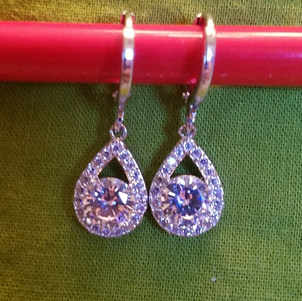 AAAAA Cubic Zirconia Teardrop Earrings